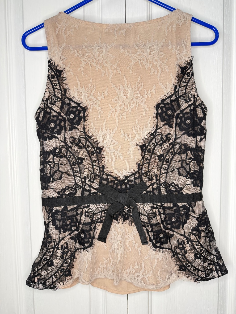 LOFT Size 2 Black Lace Peplum Blouse Nude Lined Sleeveless Bow Back Top - Picture 5 of 8